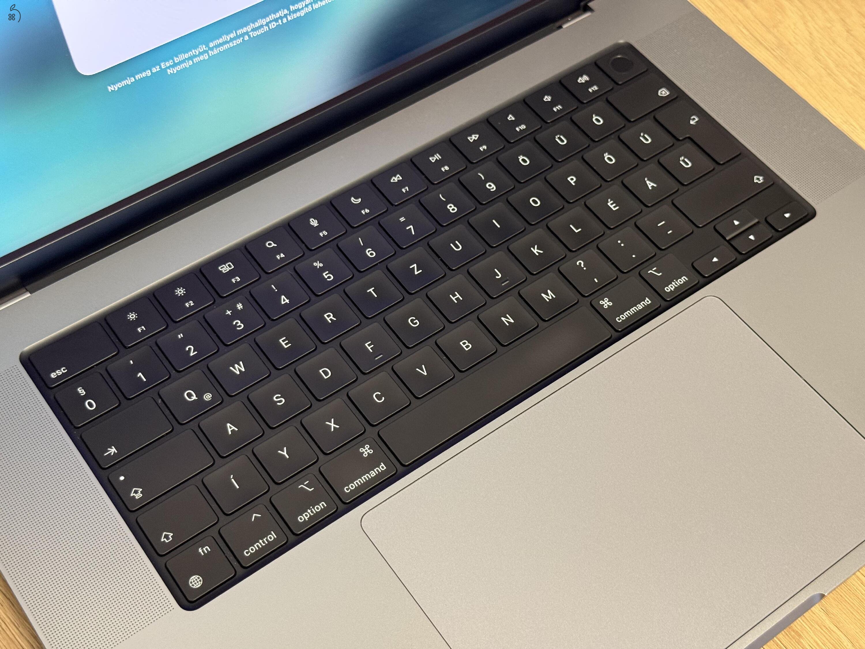 MacBook Pro 16