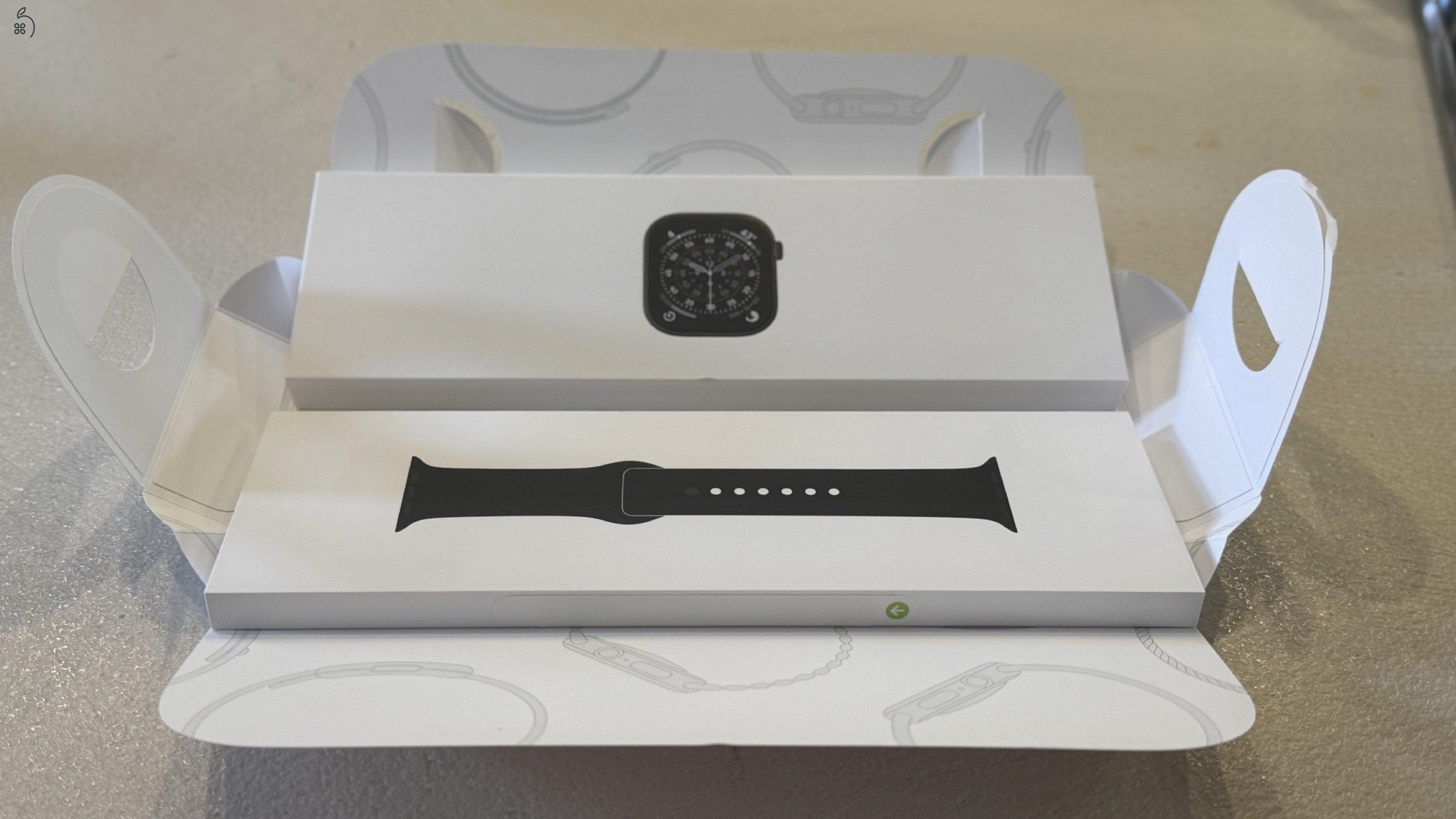 Apple watch series11 42mm-es Titanium GPS+Cellular