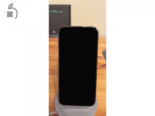 Iphone 16 Pro Max Titan Black 256GB hiba és karcmentes