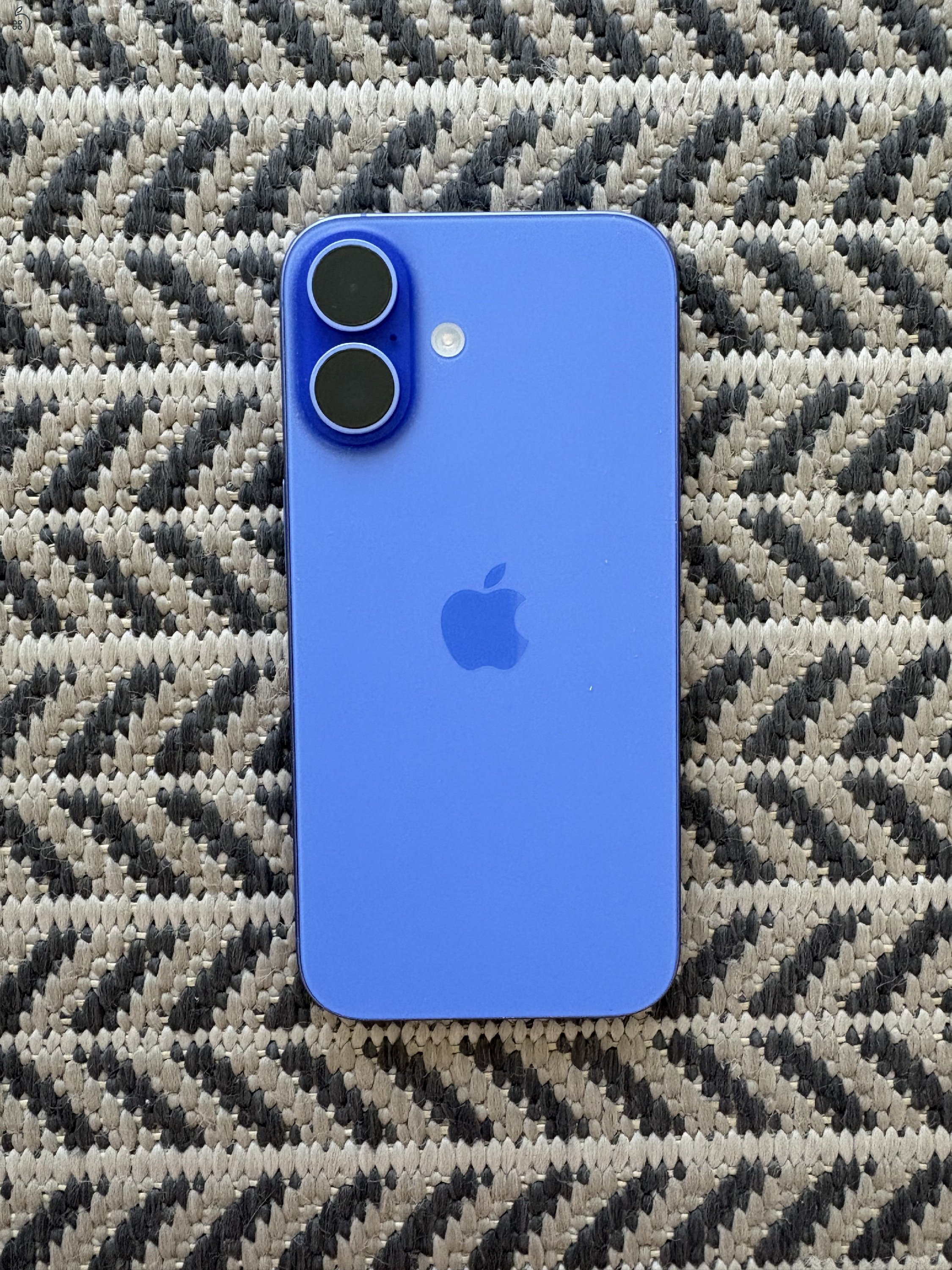 iPhone 16 Ultramarine