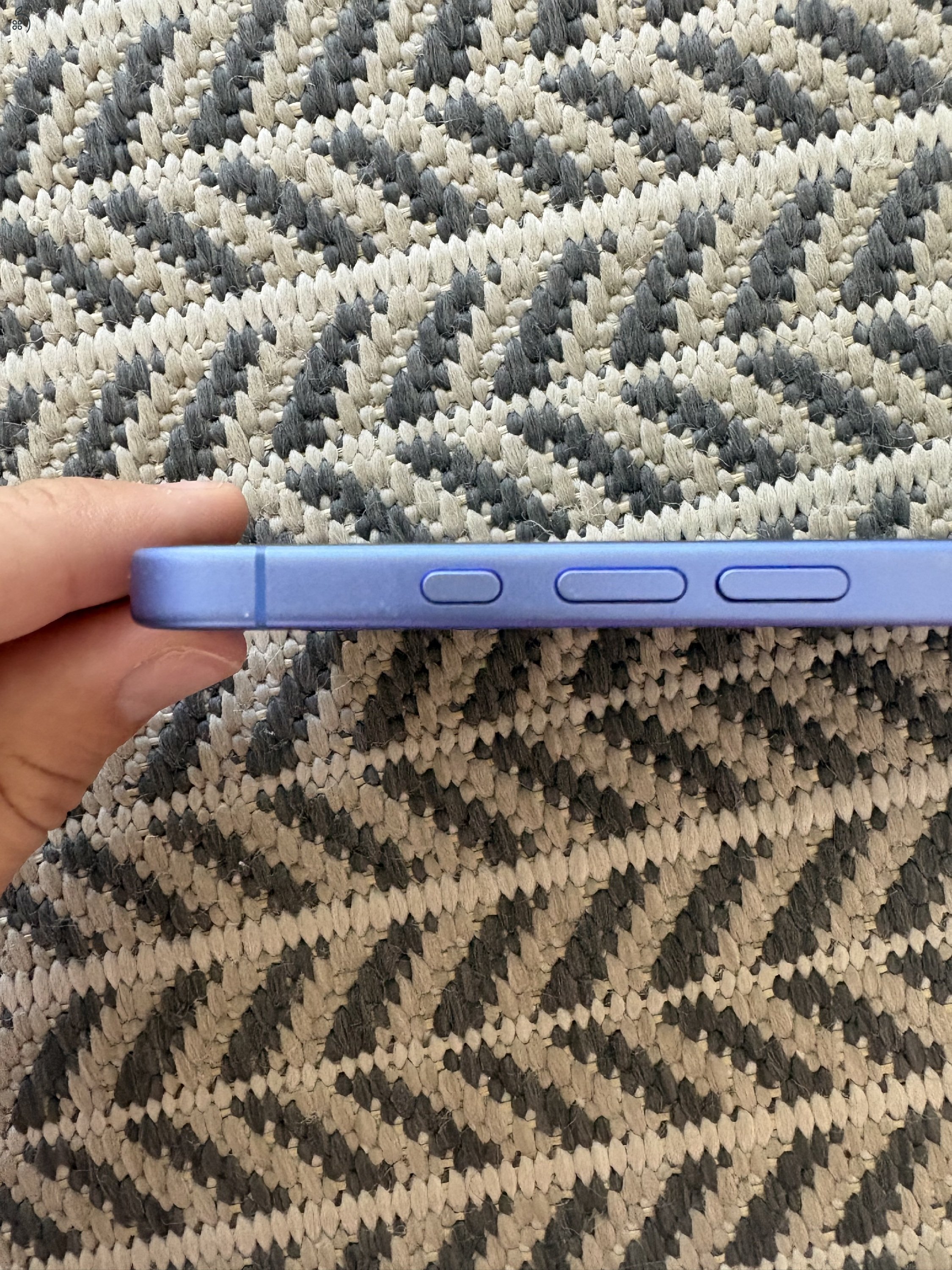 iPhone 16 Ultramarine