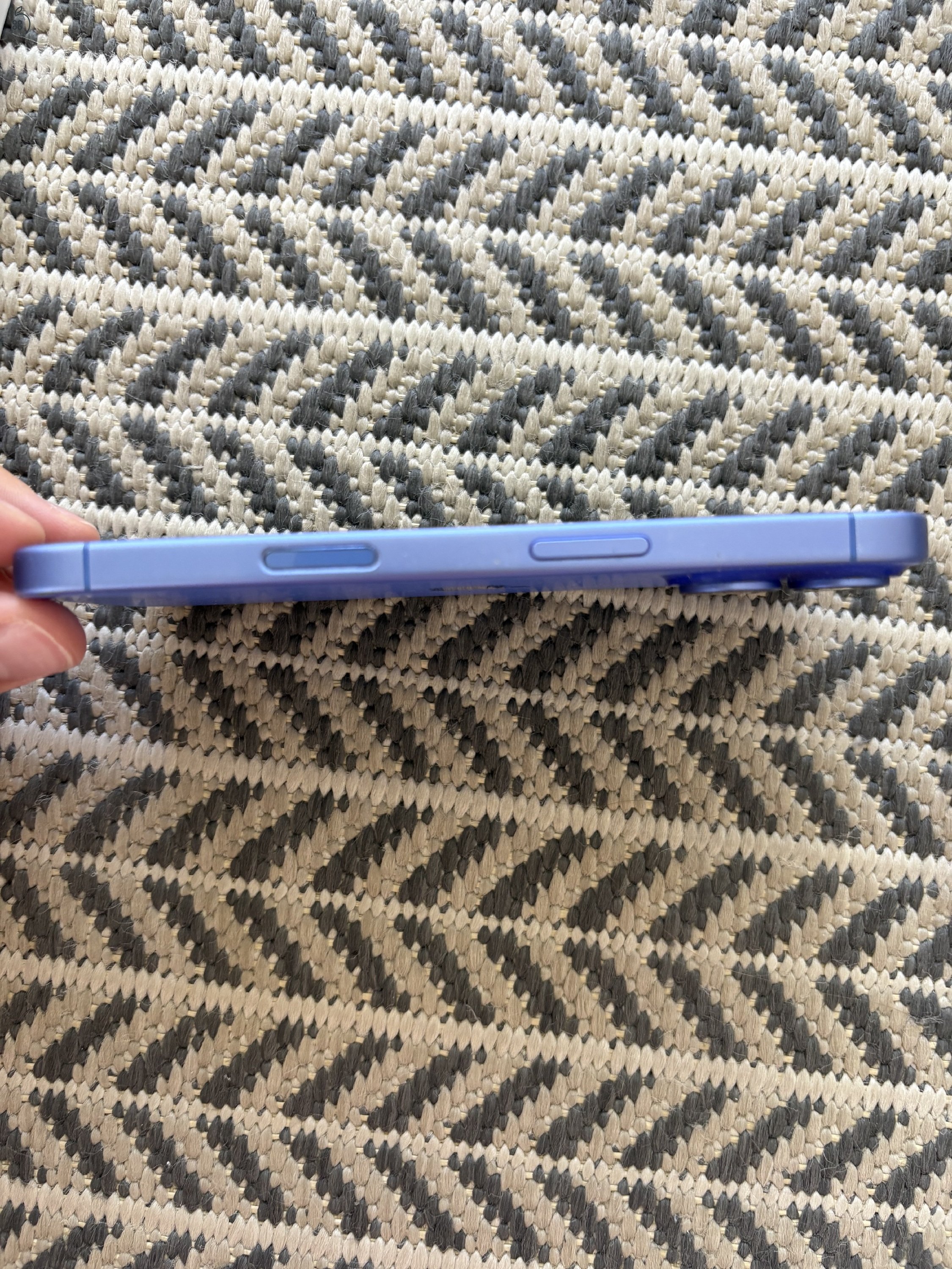 iPhone 16 Ultramarine