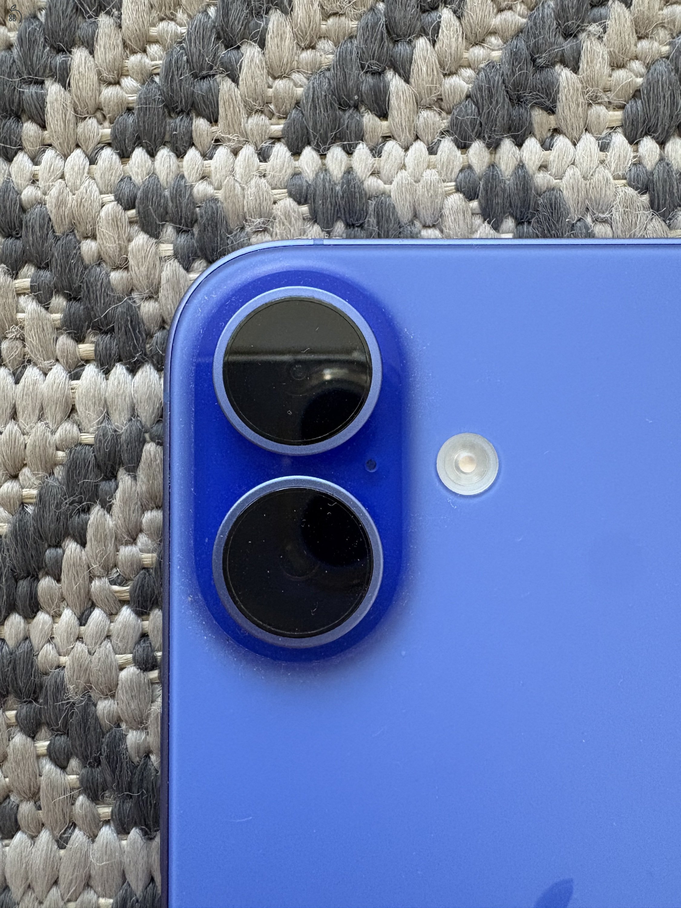 iPhone 16 Ultramarine