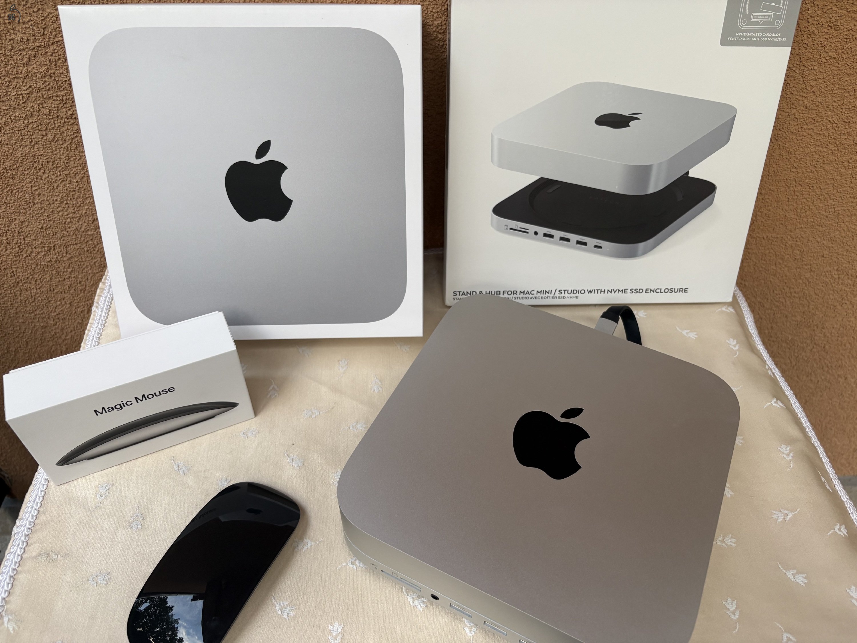 Mac Mini M2 + Satechi HUB + Magic Mouse