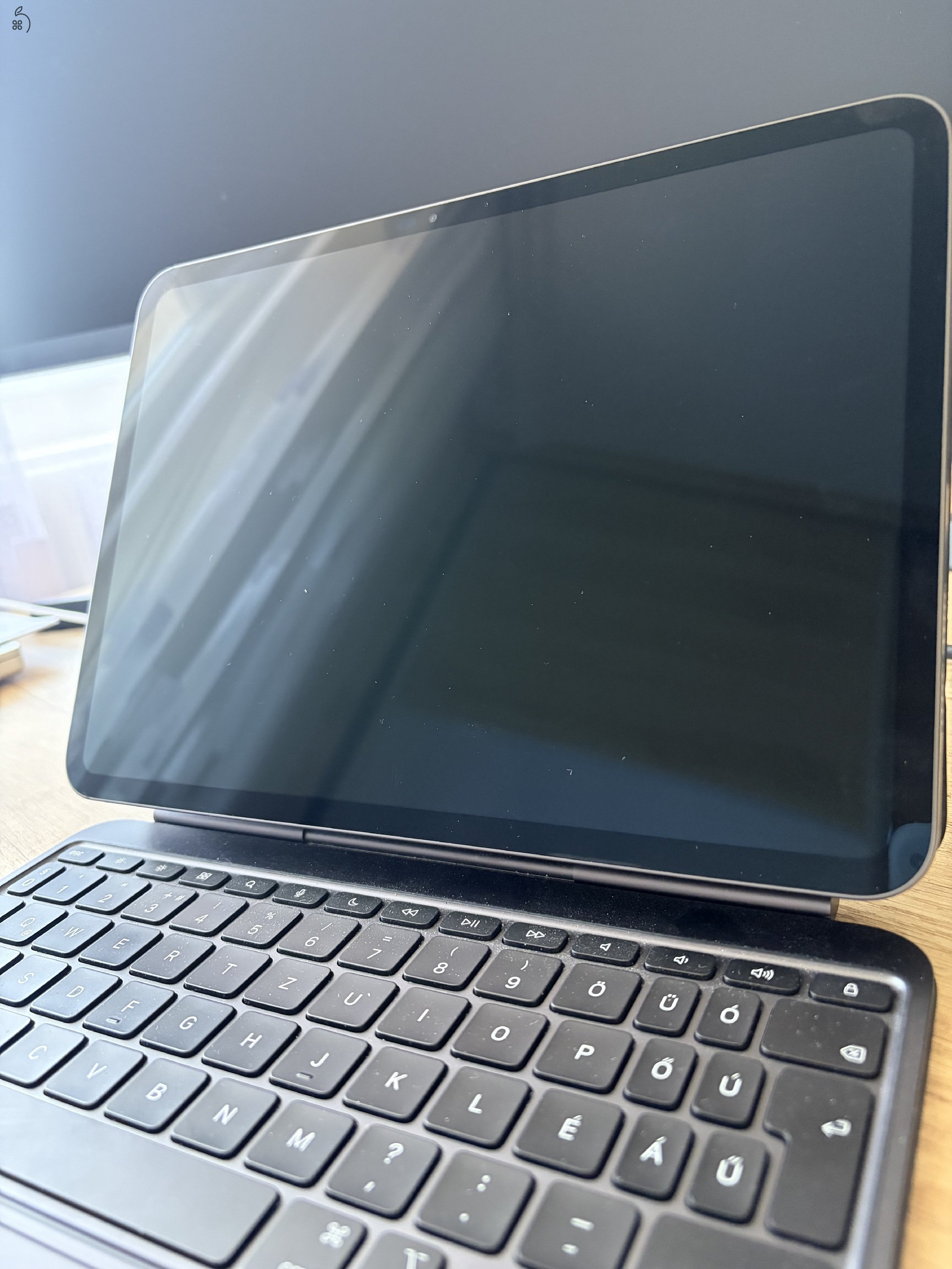 Apple iPad Pro 11” M4 256 GB Wi-Fi – 98% akku, megkímélt állapot