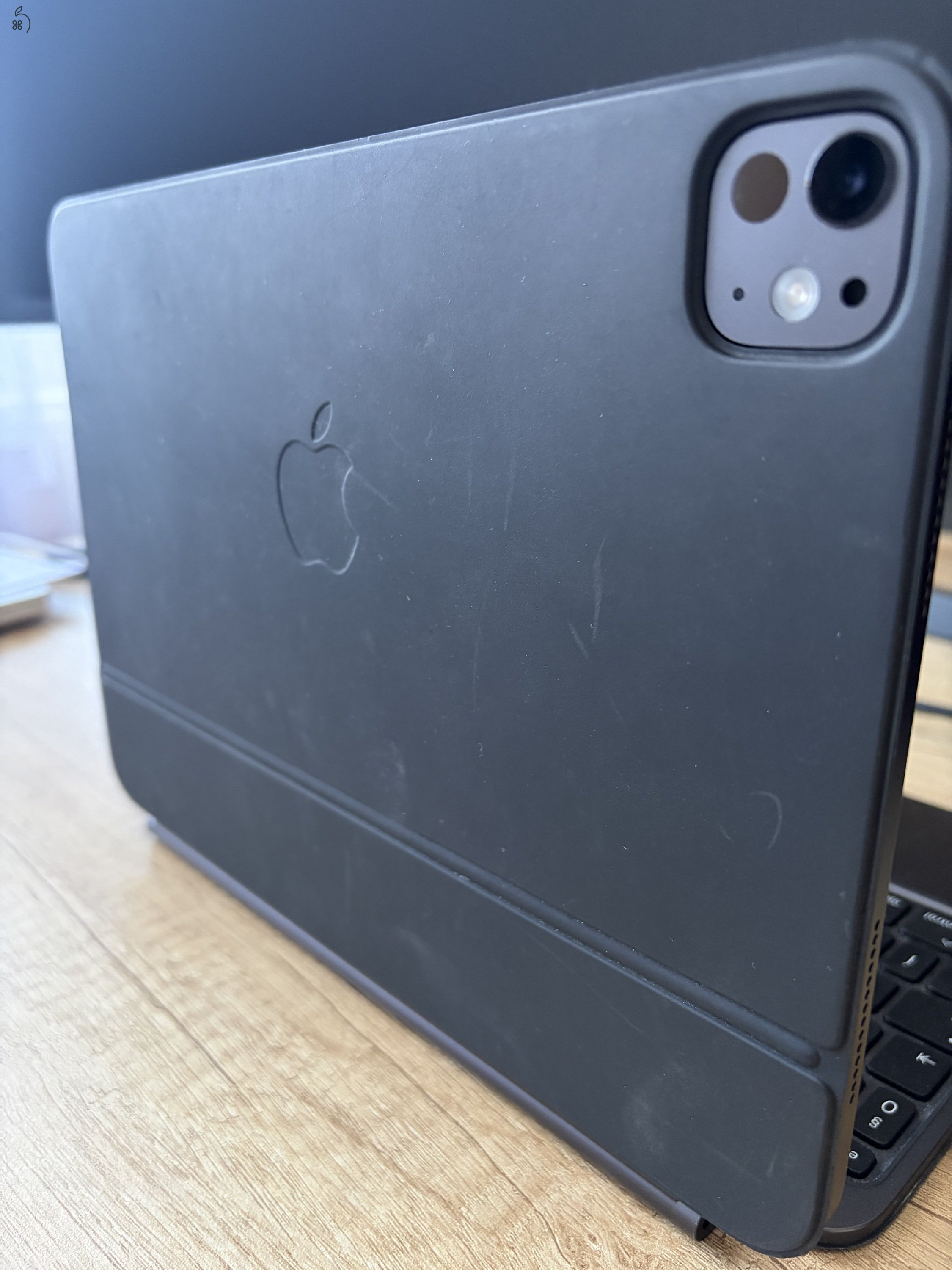 Apple iPad Pro 11” M4 256 GB Wi-Fi – 98% akku, megkímélt állapot