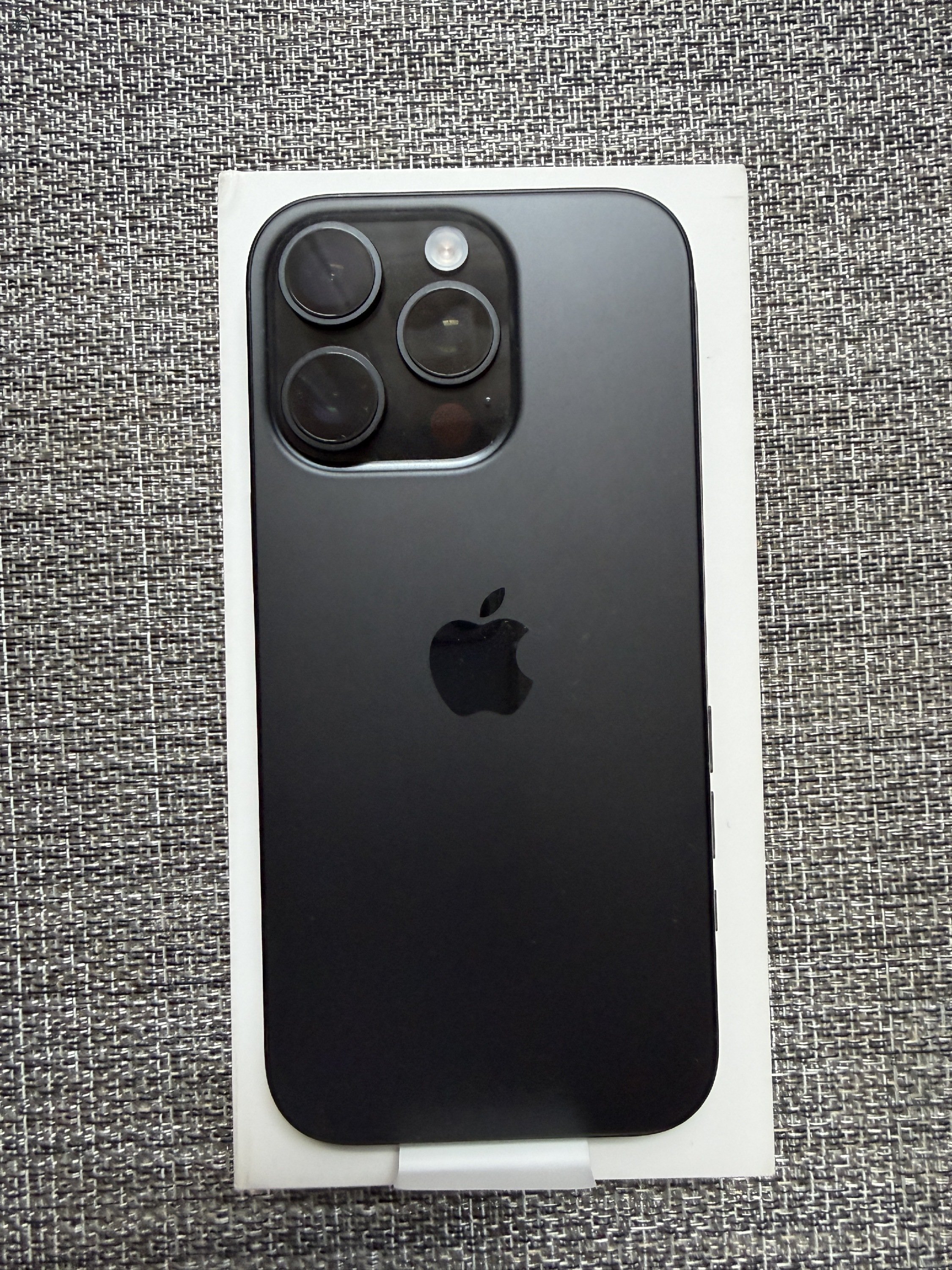 Új iPhone 15 Pro Max 512GB független fekete Akksi 100%