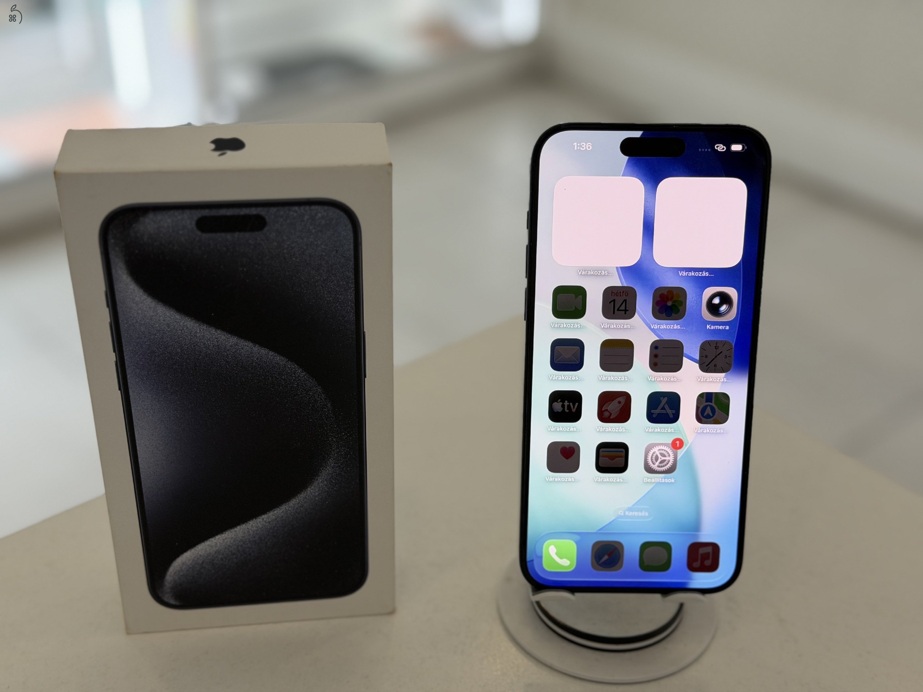 iPhone 15 Pro Max 256GB Független Újszerű/1 hónap gar./Akku 82%/p5022
