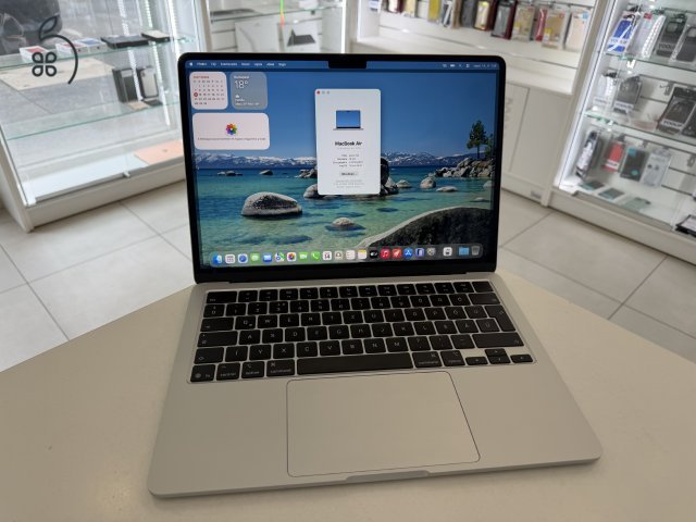 MacBook Air M4 13