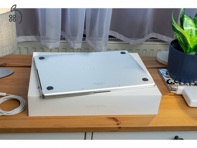 Apple MacBook Pro 16