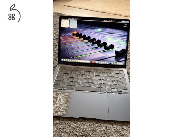Apple MacBook Air M2 13