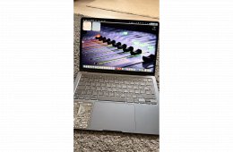 Apple MacBook Air M2 13