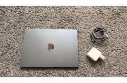 Apple MacBook Air M2 13