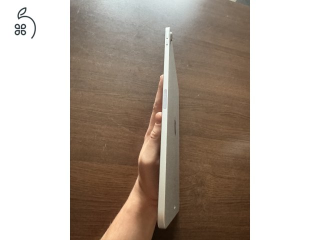 Apple iPad Air 4 / 10.9