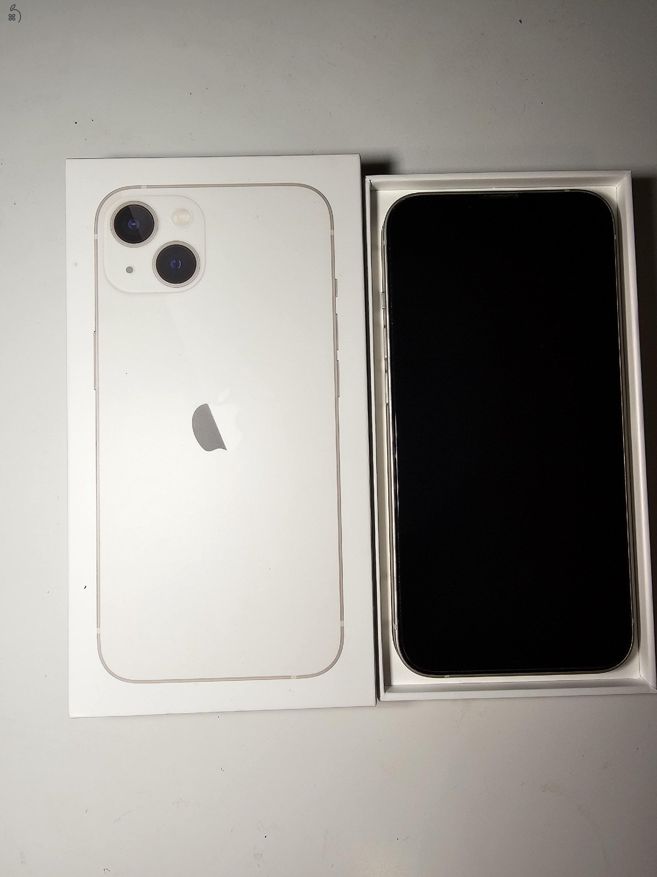 Apple iPhone 13 128 GB - kivételesen megkímélt állapot