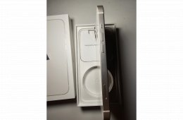 Apple iPhone 13 128 GB - kivételesen megkímélt állapot