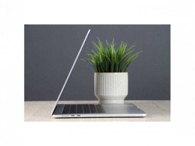 Újszerű MacBook Air 15