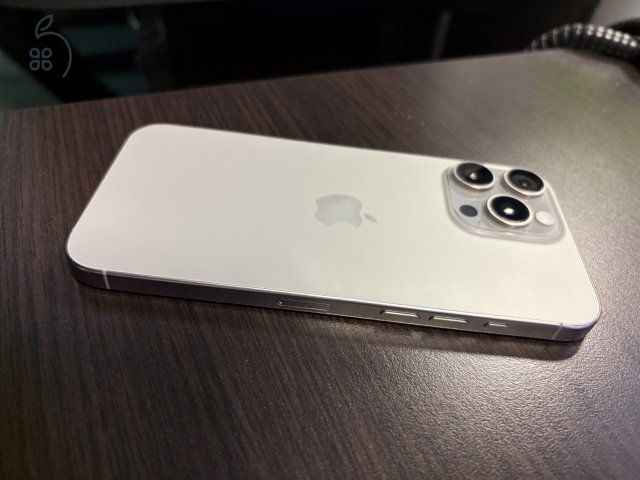 Iphone 16 Pro Max 256GB - Natur Titan (független, 89% akkumulátor)