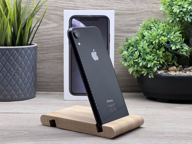 iPhone XR Black 128GB 2 ÉV Garanciával Számlával Aksi 100%