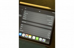 Apple iPad Air 5 (M1) 256 GB Wi-Fi + Cellular / 5G + Apple Pencil 2 + gyári Smart Folio
