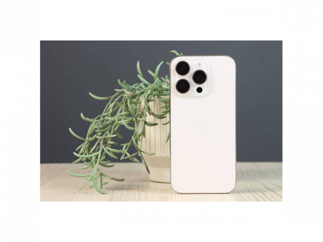 Használt Apple iPhone 16 Pro 128GB arany B US-8497