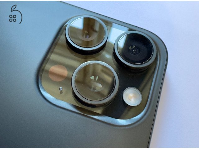 Apple iPhone 15 Pro Max 256GB - Fekete - Karcmentes 