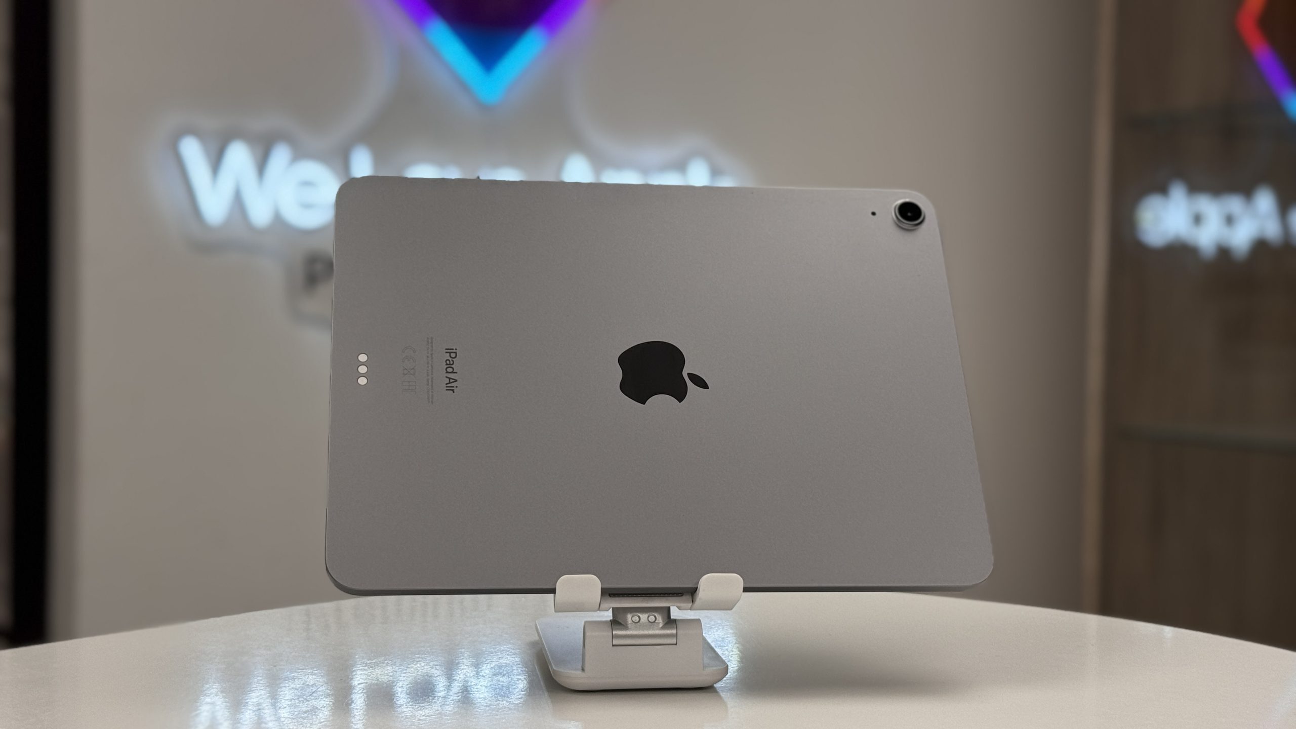 iPad Air M2 128GB, 6th Gen, 11