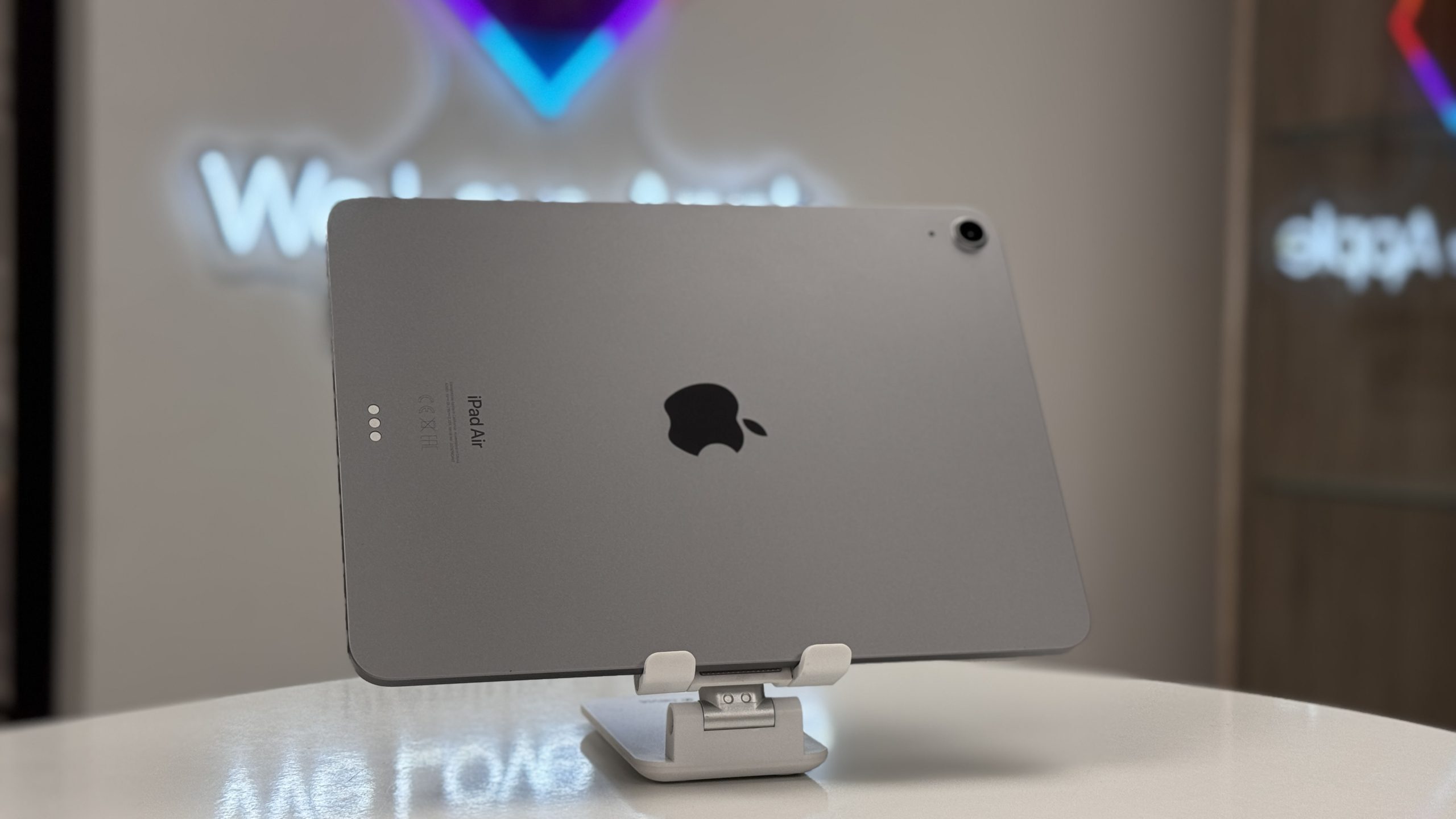 iPad Air M2 128GB, 6th Gen, 11