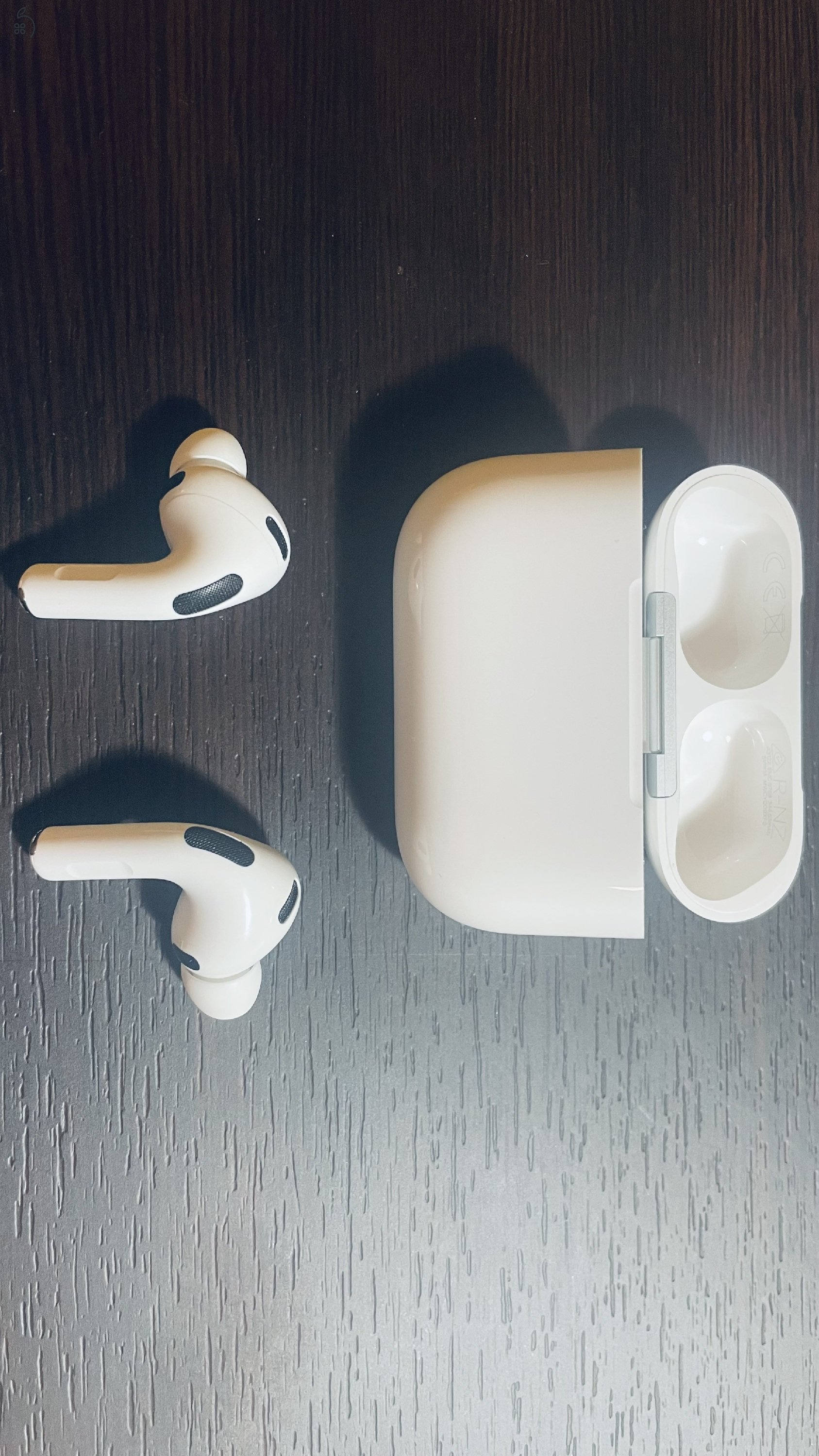 Apple AirPods Pro 3 – újszerű, számlával és garanciával
