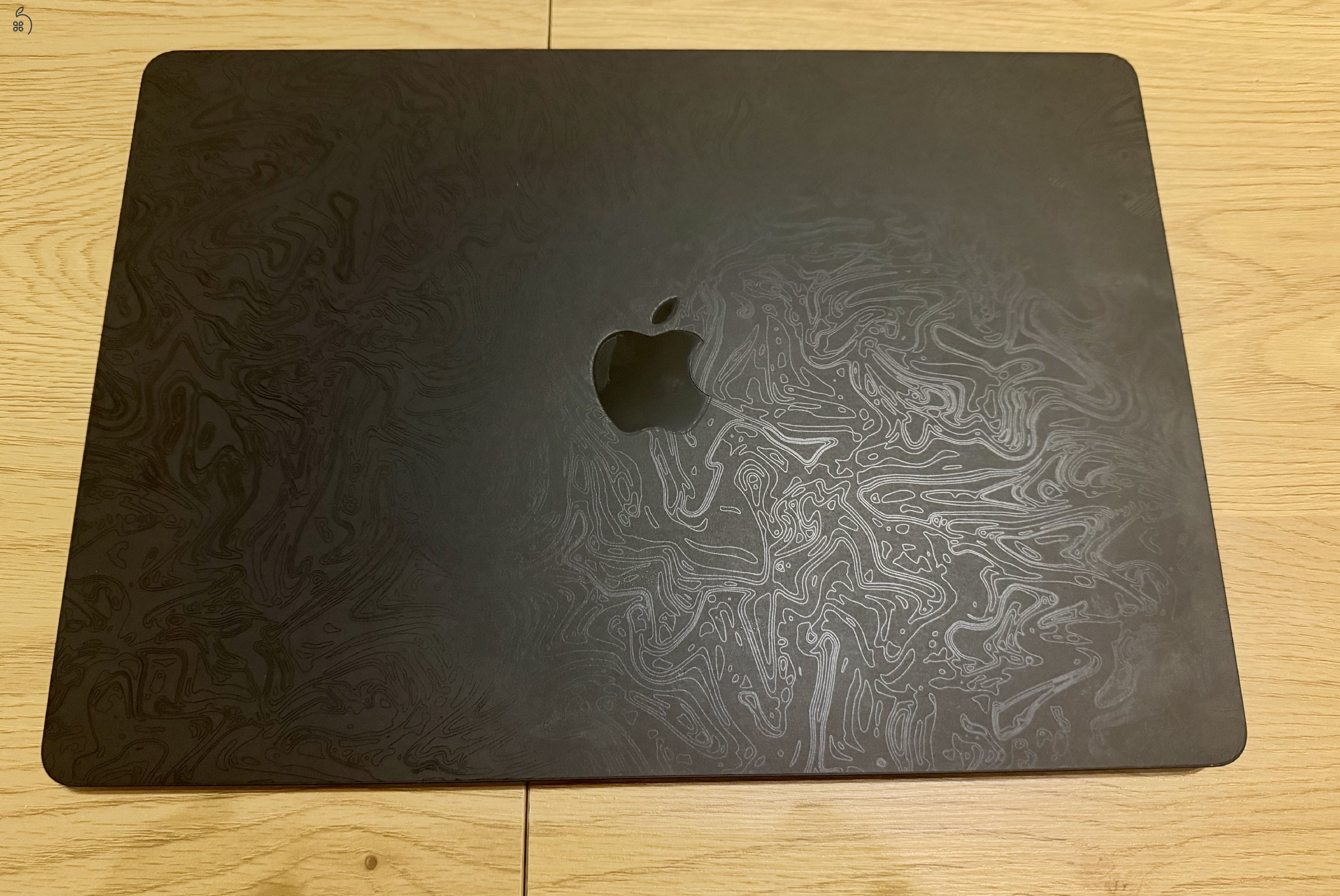 MacBook Air 15 - M5 16GB 512GB éjfekete