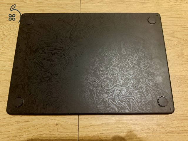 MacBook Air 15 - M5 16GB 512GB éjfekete