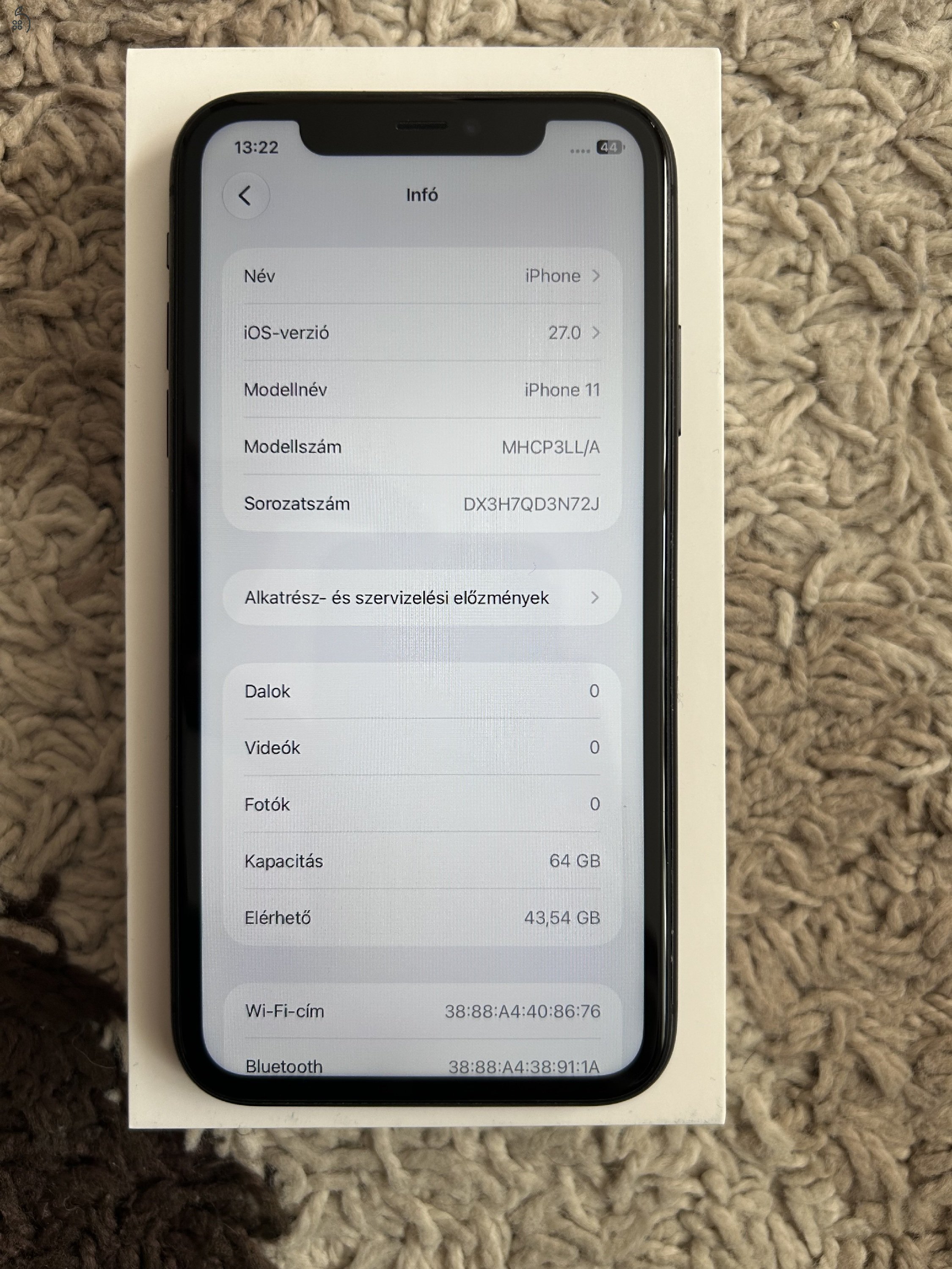 iPhone 11 fekete 64 GB
