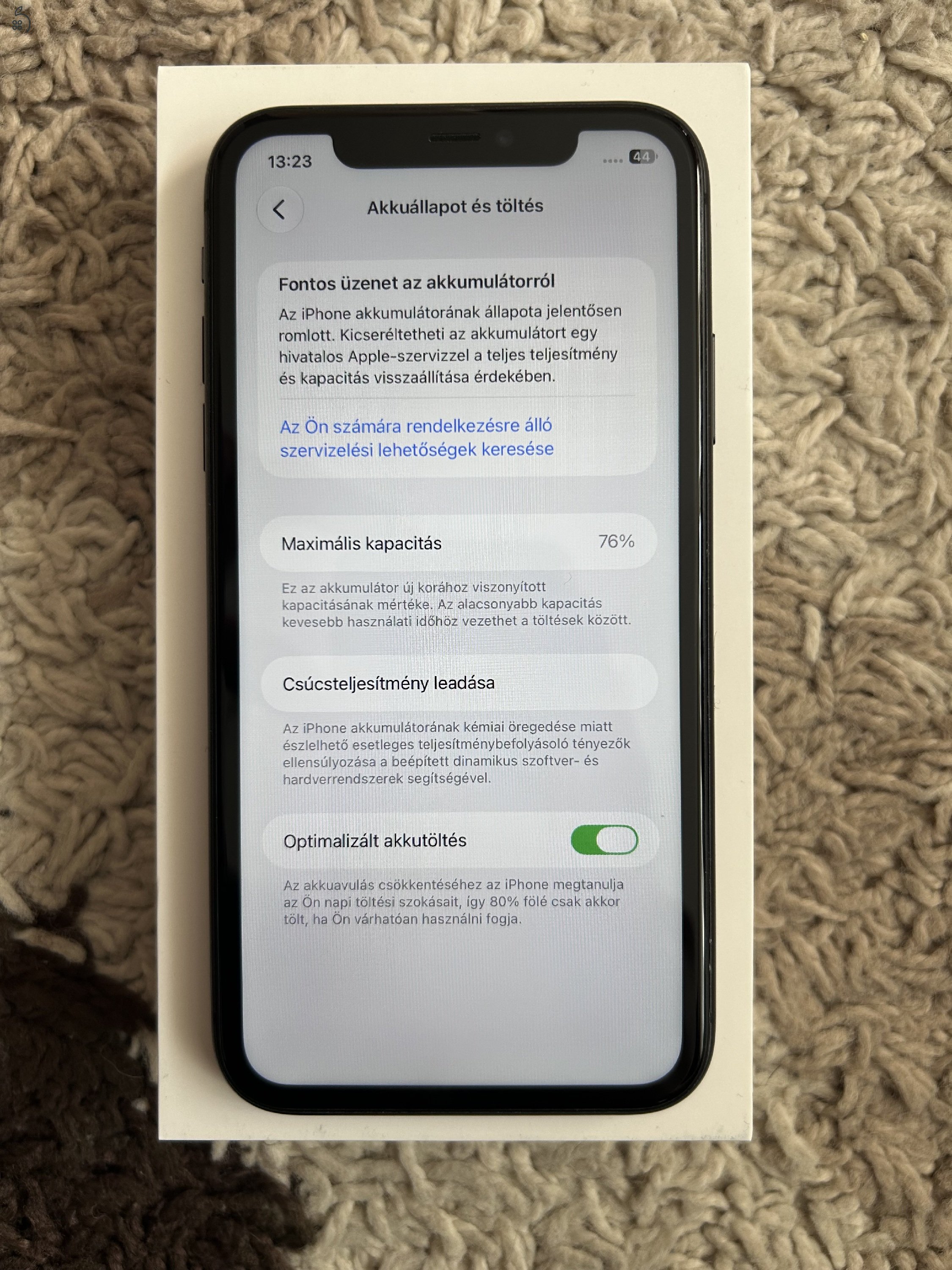 iPhone 11 fekete 64 GB