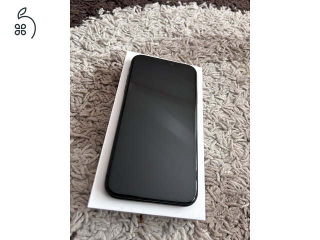 iPhone 11 fekete 64 GB