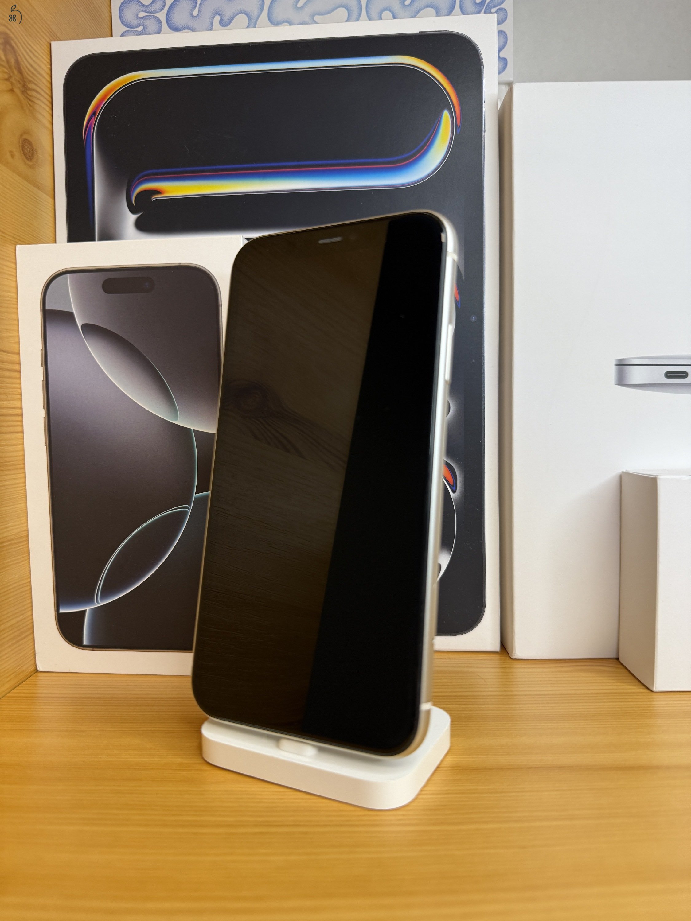 iPhone 11 Független 64GB 79% Akku (Kijelző szépséghiba)