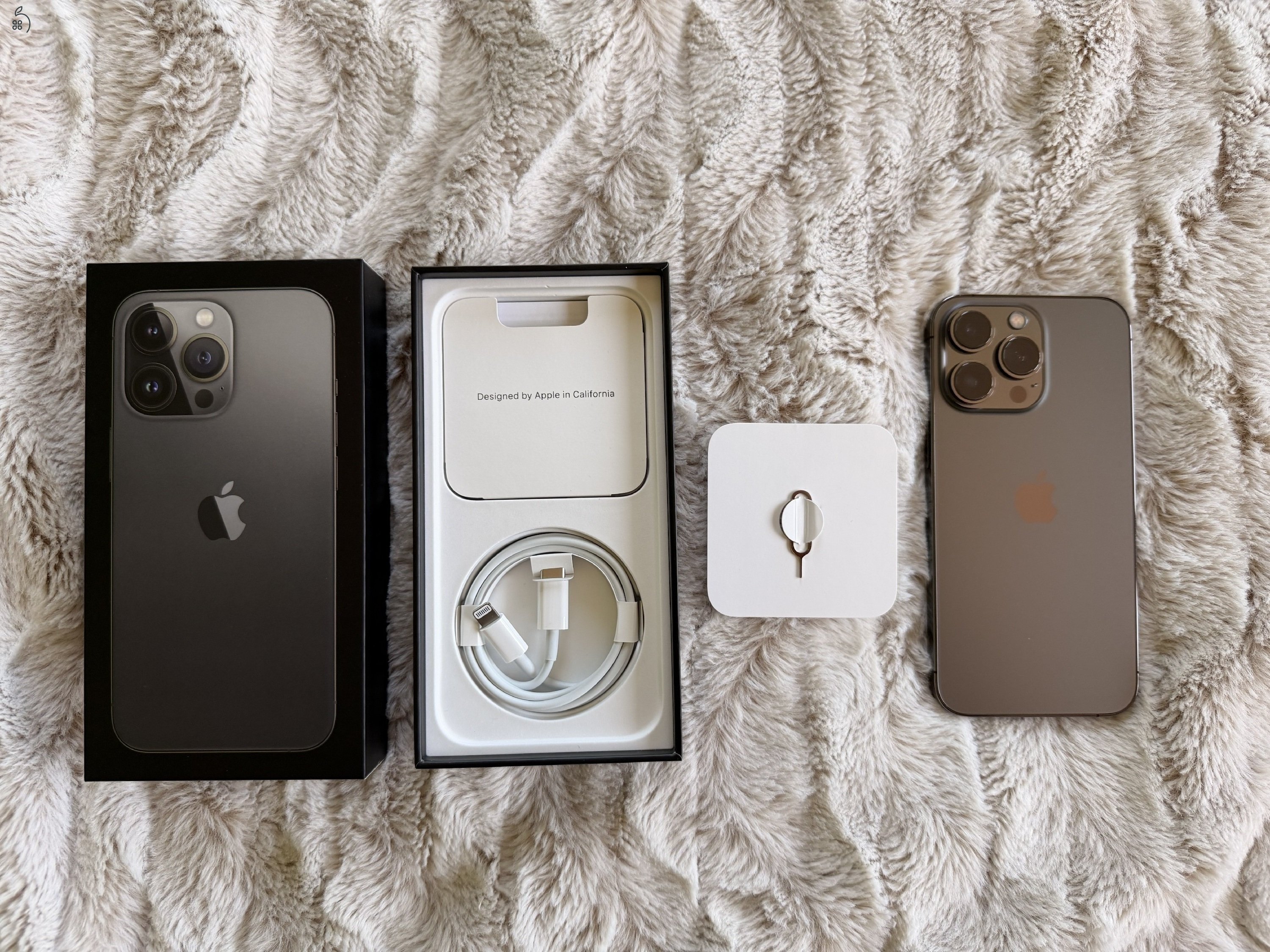 iPhone 13 Pro 128GB Grafitszürke + 7 db tok + üvegfólia szett! 