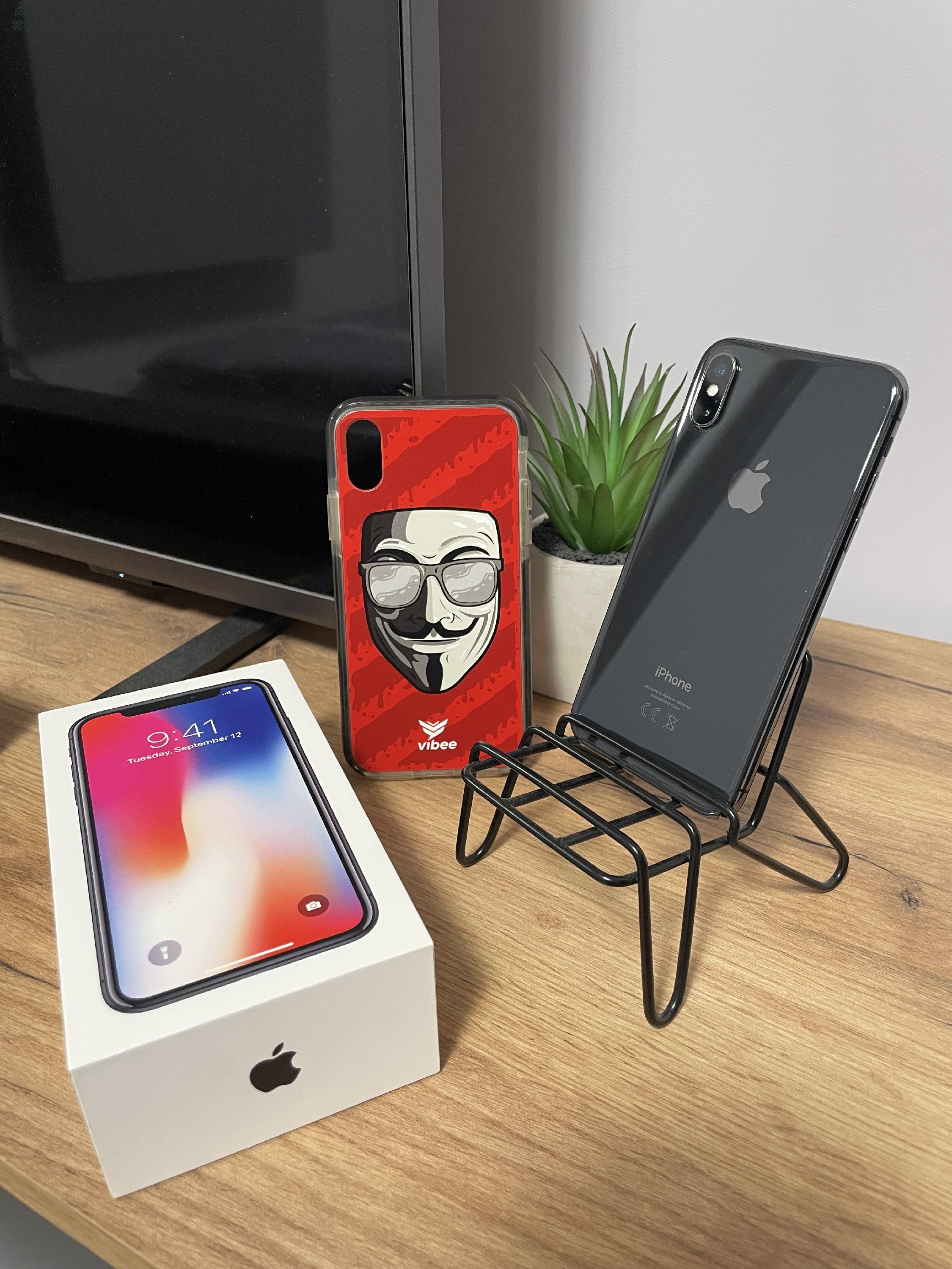 iPhone X 64 gb + kiegészítők