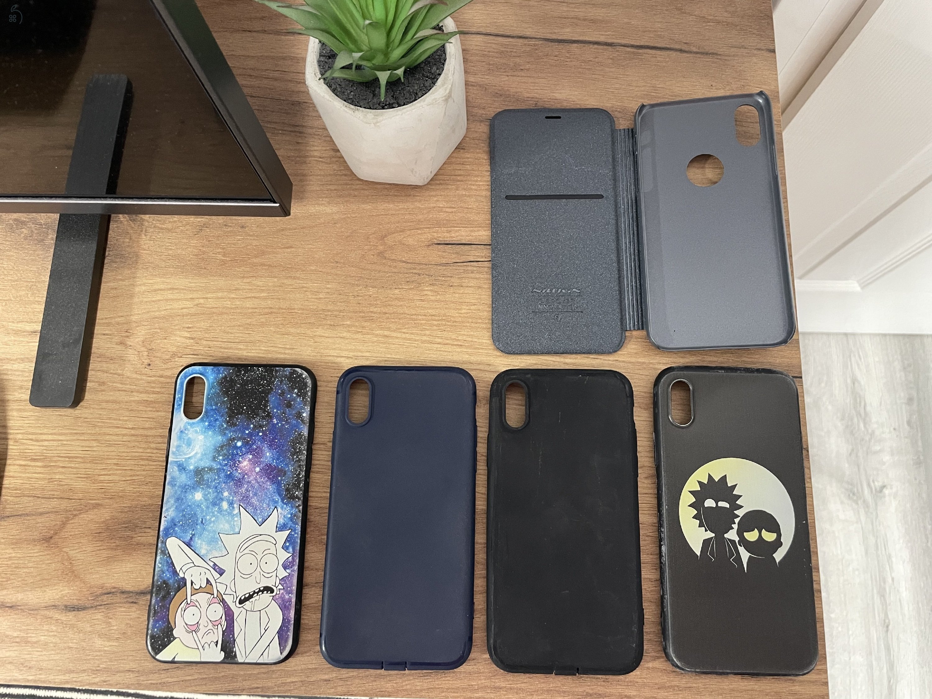iPhone X 64 gb + kiegészítők