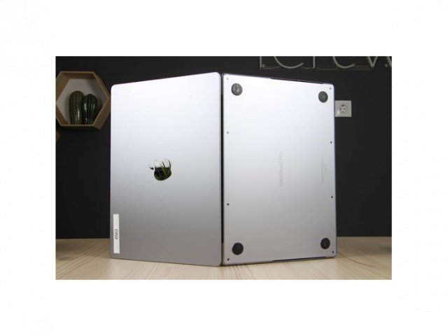 Használt MacBook Pro 14