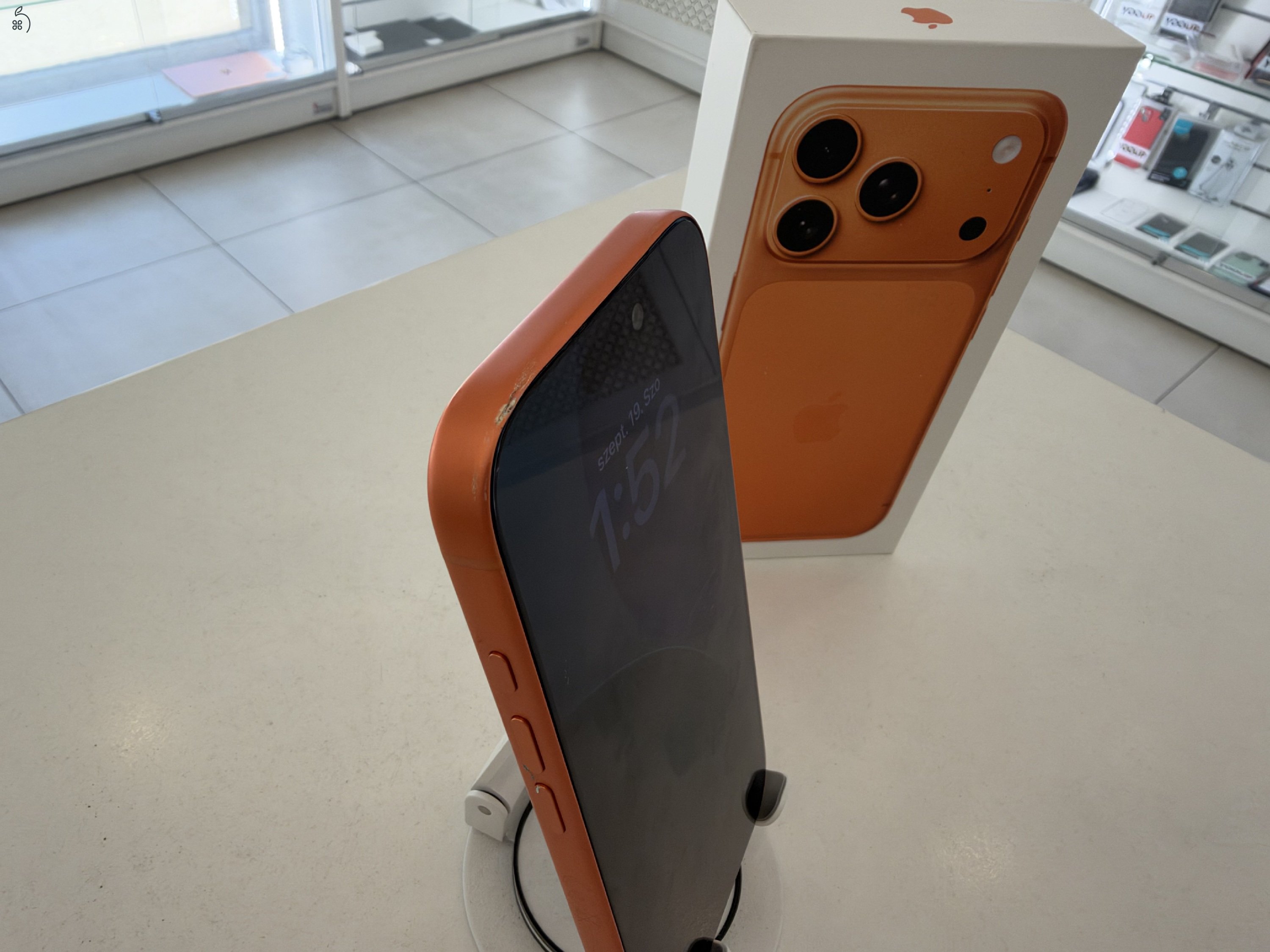 iPhone 17 Pro 512GB Független/2028.09.19.Apple gar./Akku 99%/