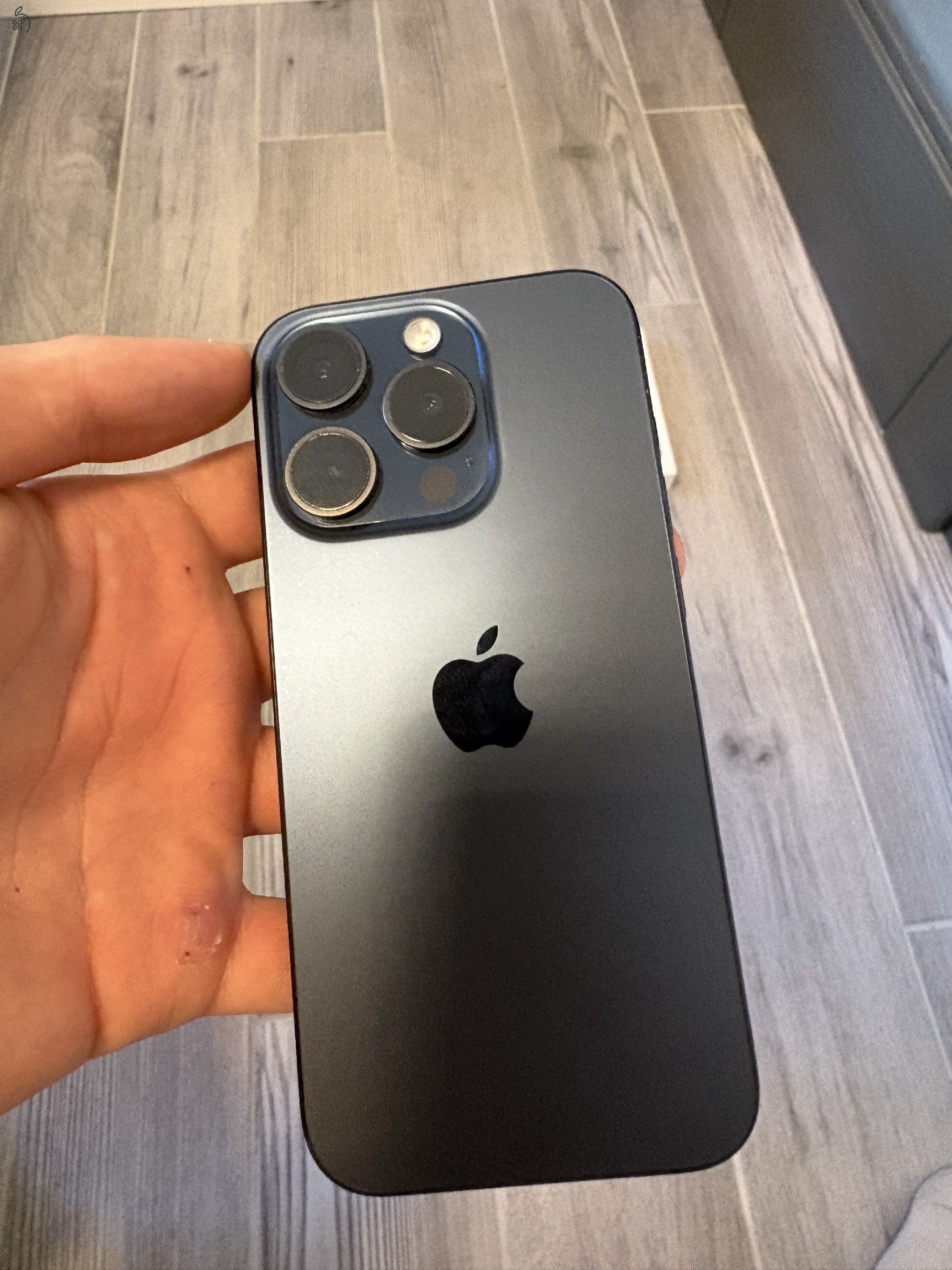 Iphone 15 pro - Blue Titanium 
