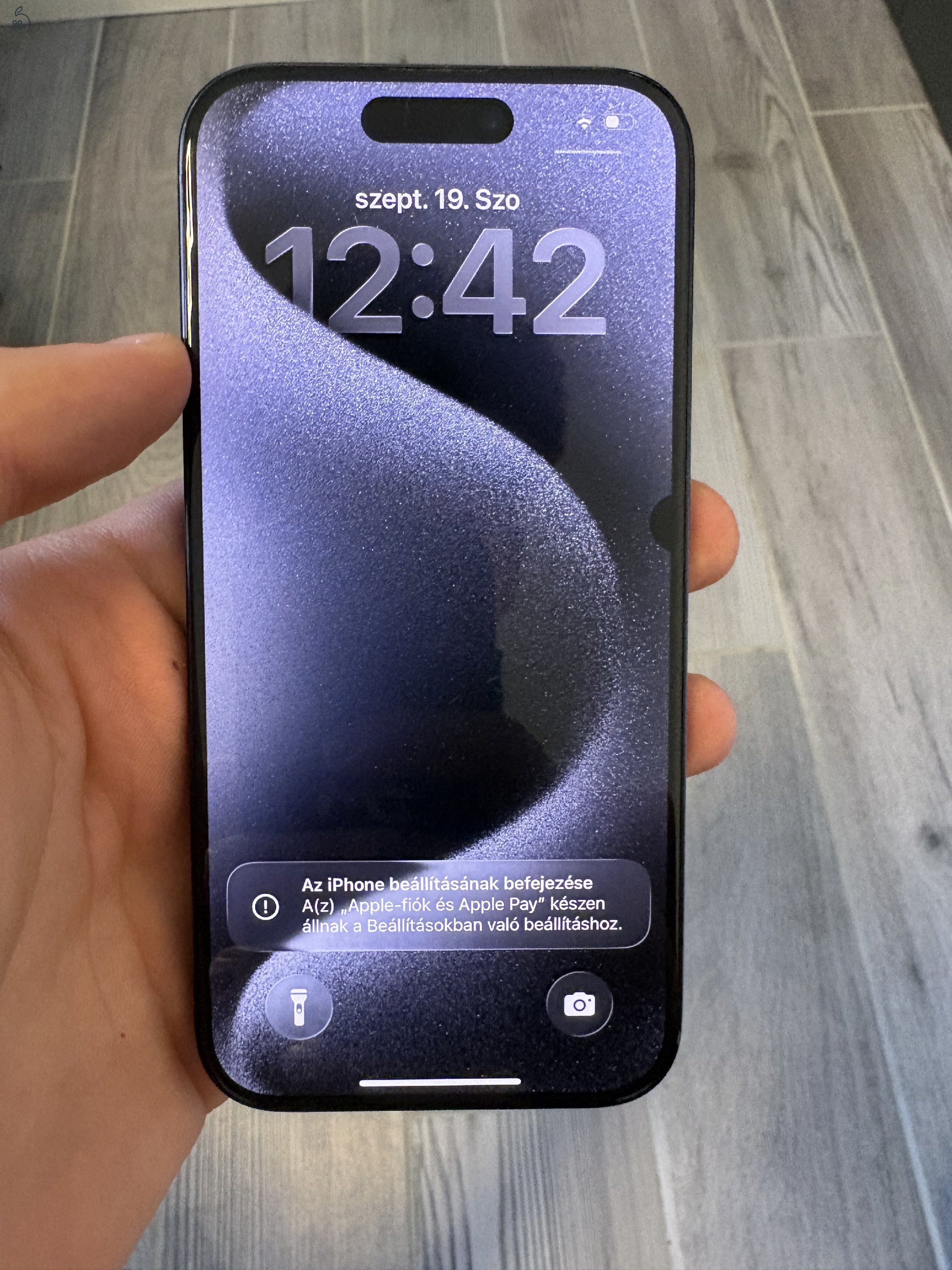 Iphone 15 pro - Blue Titanium 