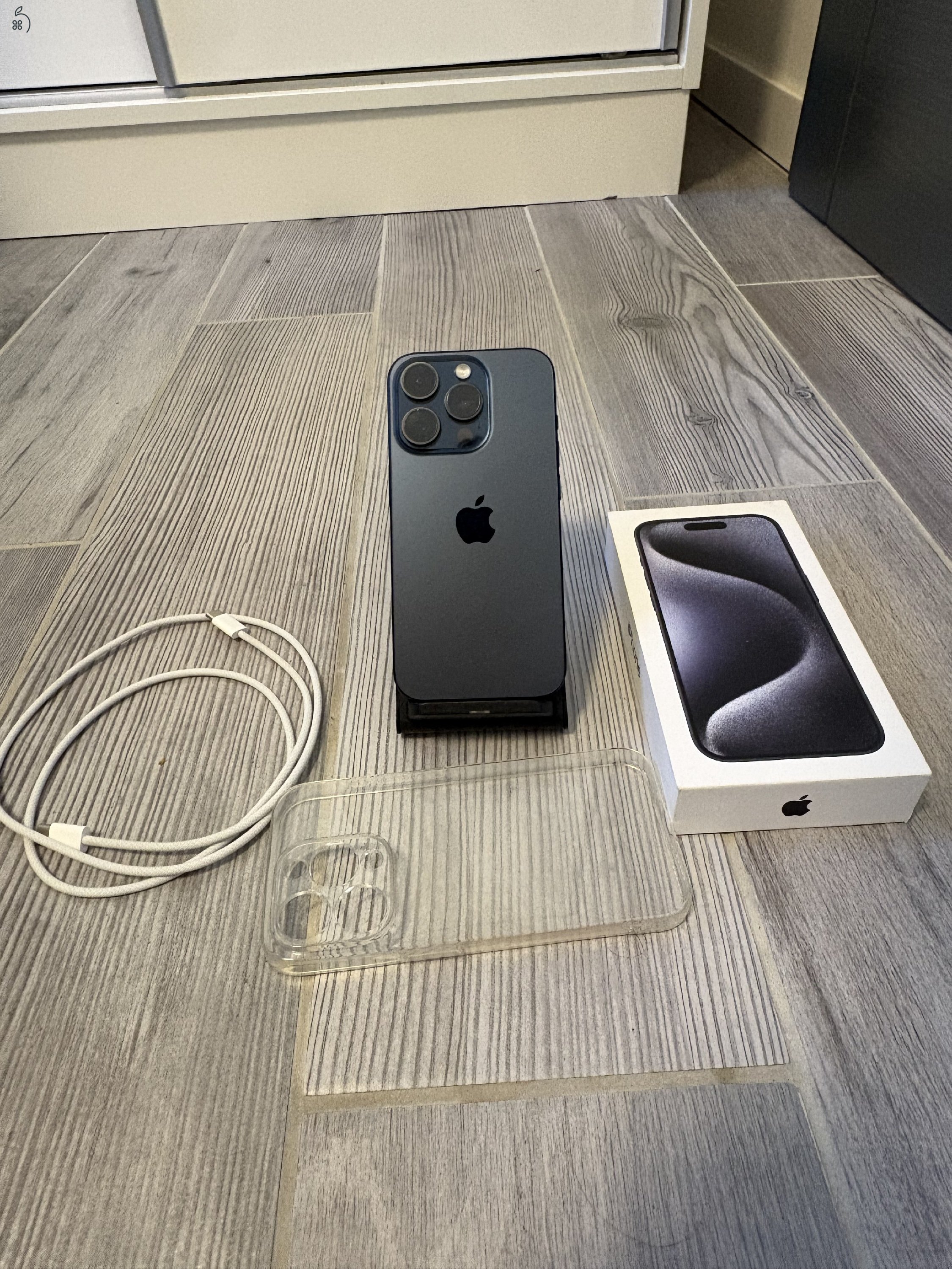 Iphone 15 pro - Blue Titanium 