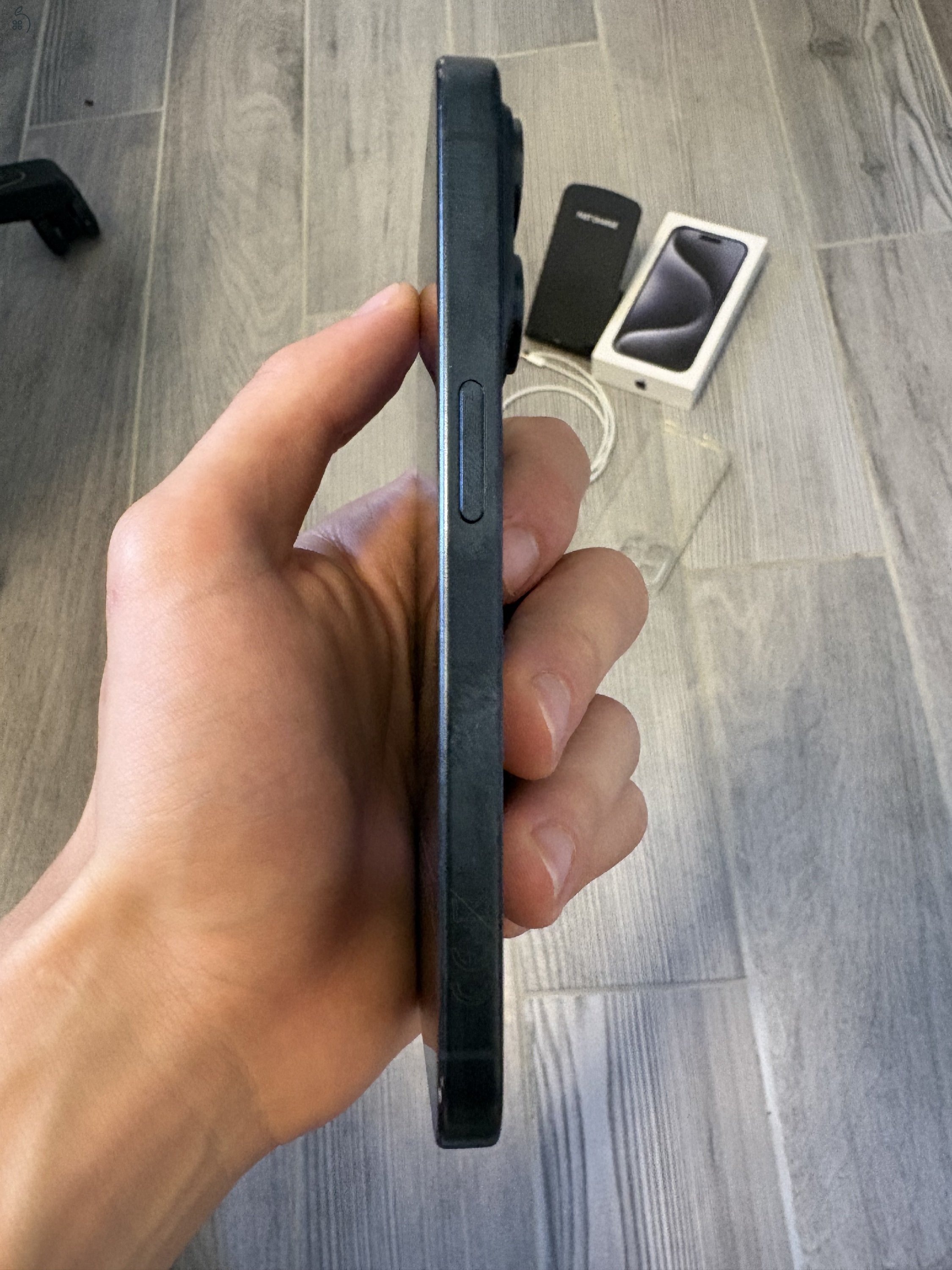 Iphone 15 pro - Blue Titanium 