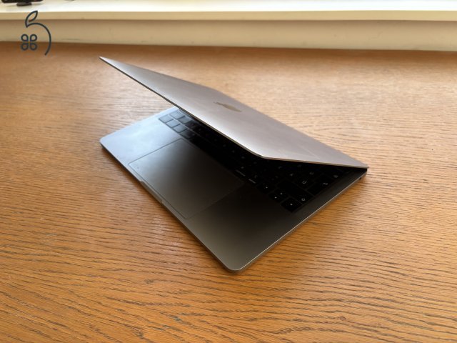 MacbookPro 13'', 2019, Intel i5, 128 GB SSD, 8 GB RAM, 