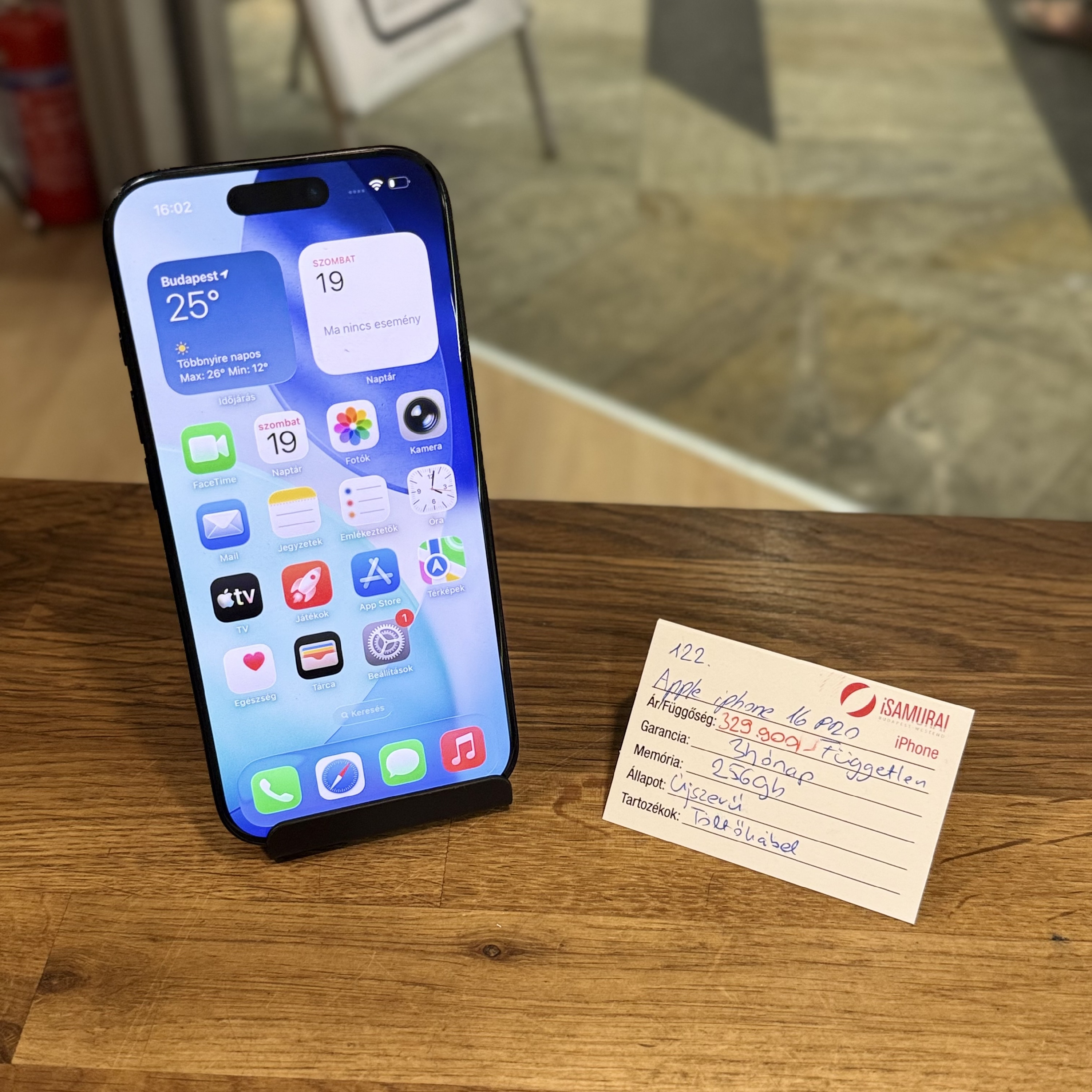 iPhone 16 Pro - 256 GB - Fekete titán (122. )