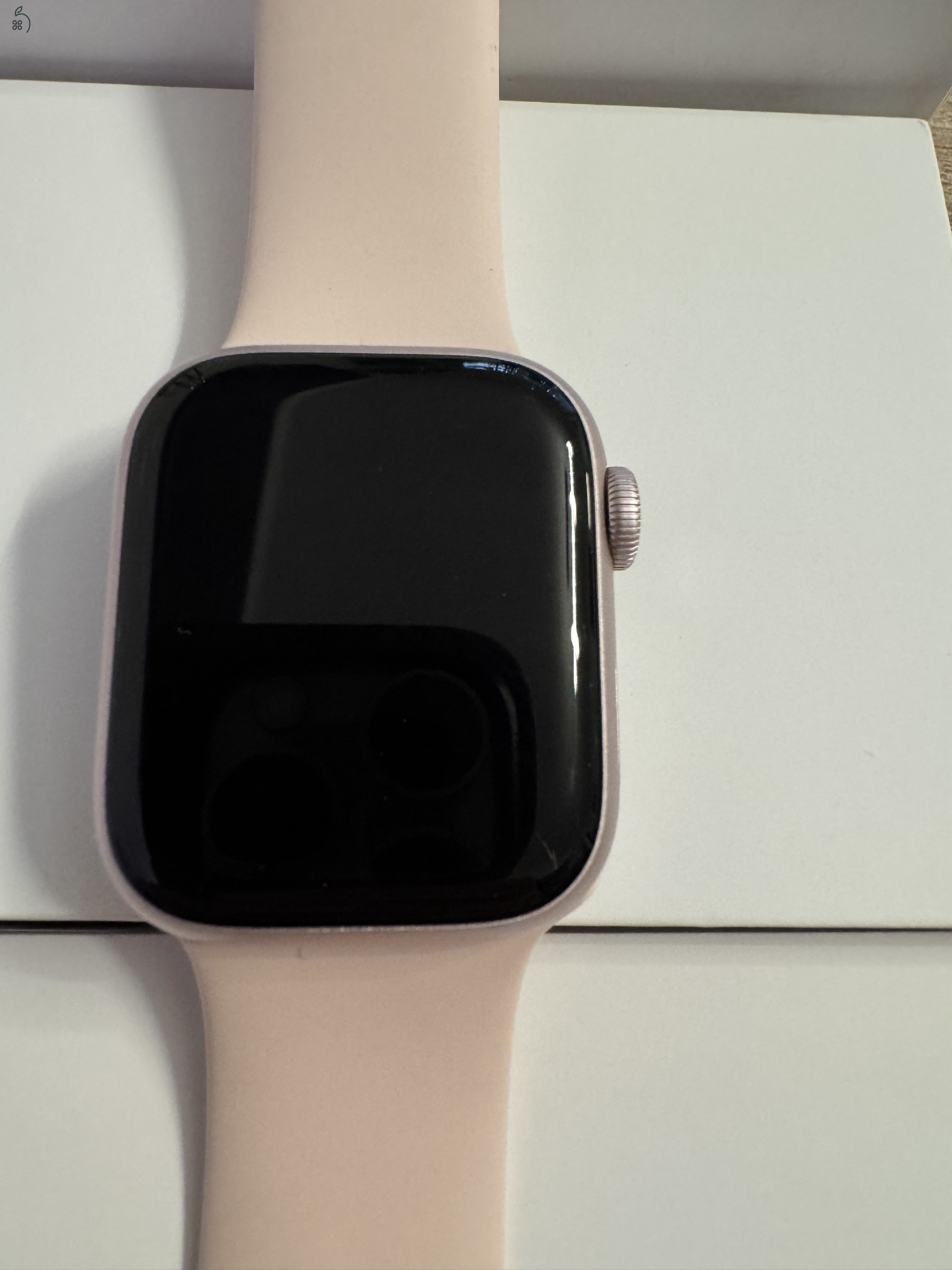 Apple Watch Series 9-em, 41 mm-es, GPS-es változat Rózsaszín