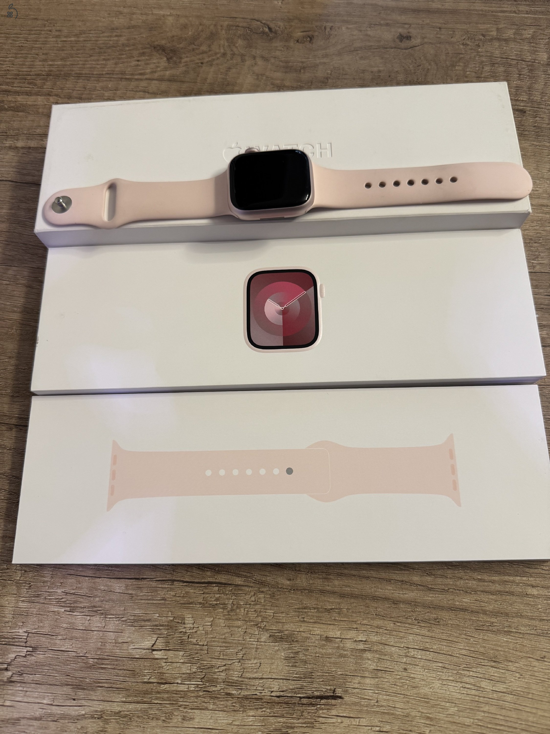 Apple Watch Series 9-em, 41 mm-es, GPS-es változat Rózsaszín