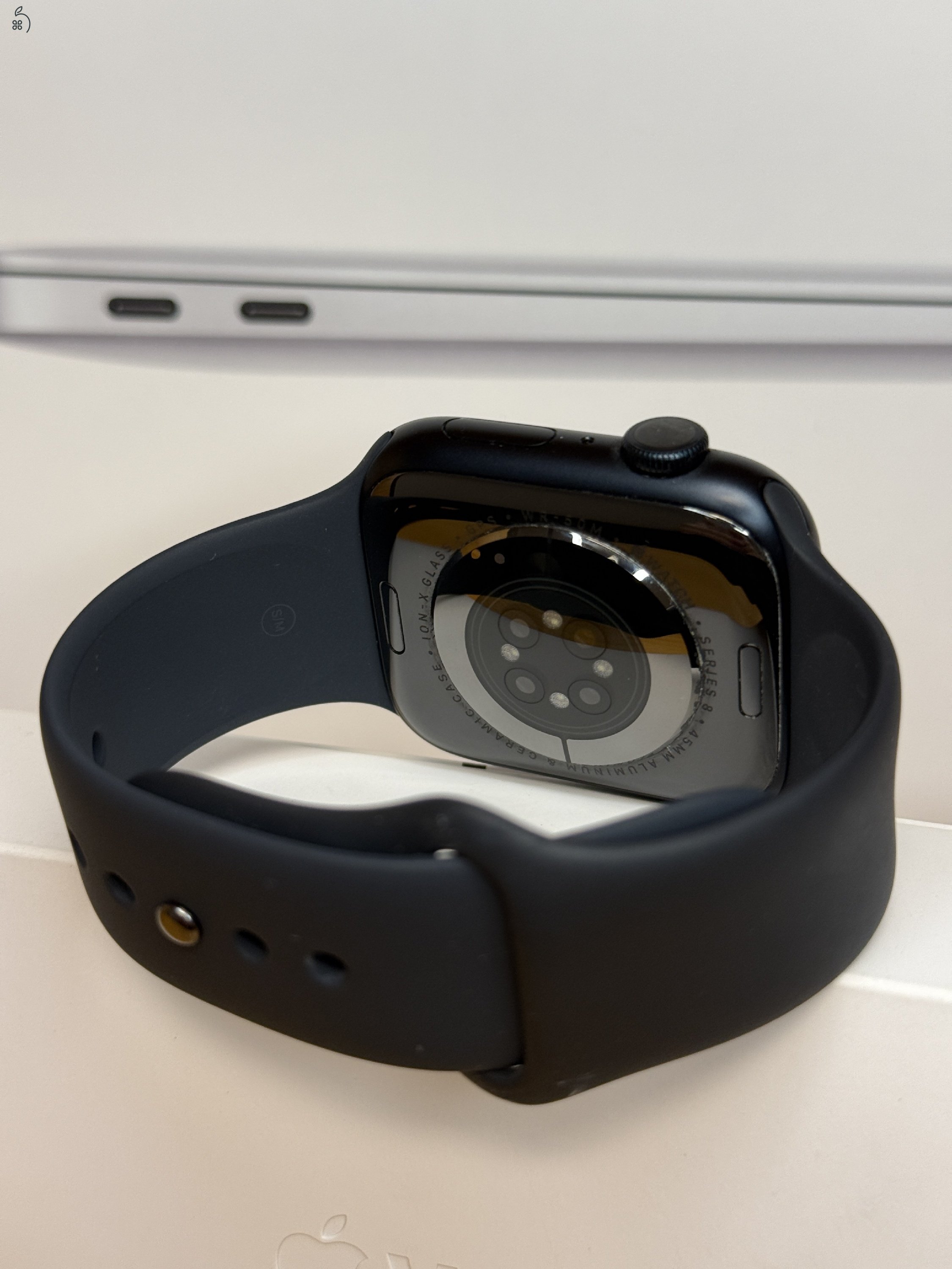  MAKULÁTLAN Apple Watch Series 8 45mm 100% akku