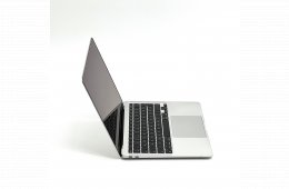 MacBook Air 13″ 2020, M1 8 Cores, 16 GB RAM, 7 core GPU, 256 GB SSD, Silver 27% Áfa (0600AB)